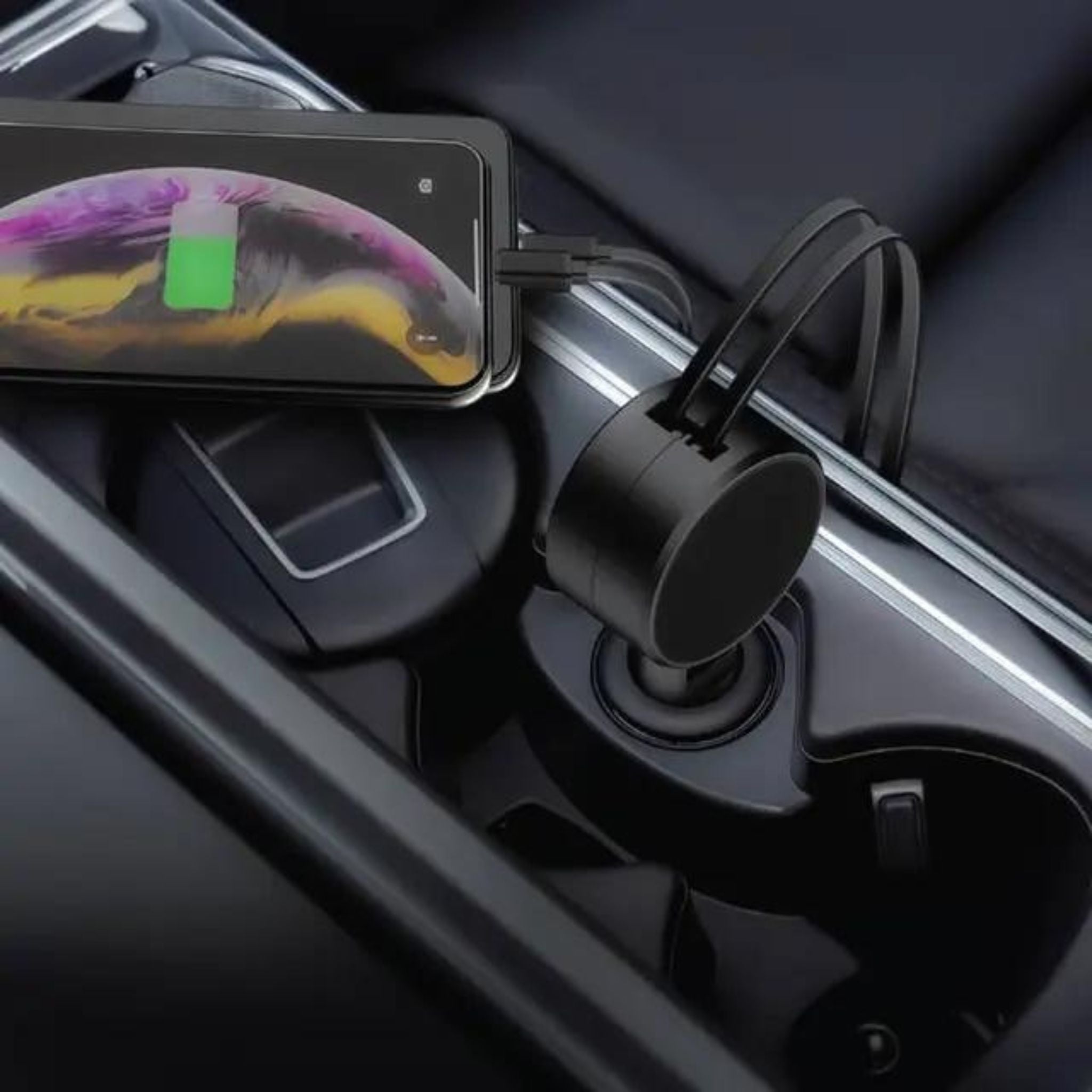 Green Lion Telescopic 50W Car Charger with Built-in Fuse, Telescopic Charging Cable, Overcurrent and Short Circuit Protection, Charge Three Devices at the Same Time - Black