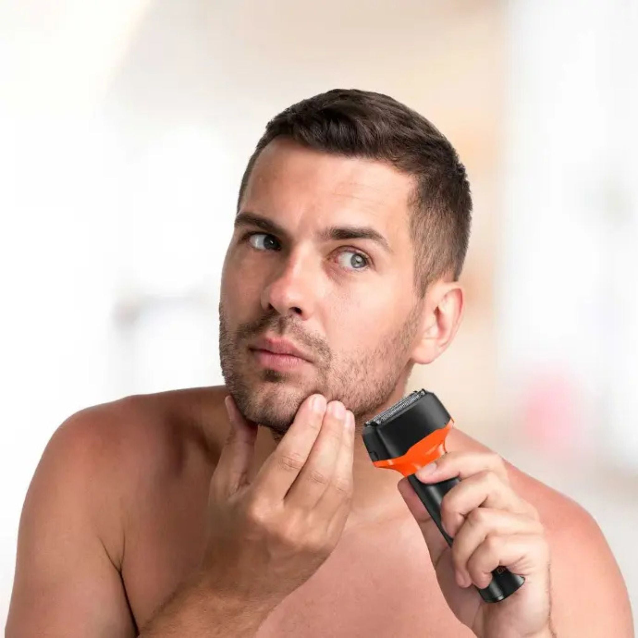 Porodo LifeStyle Dual Purpose Beard Trimmer offers a seamless close shave with USB-C charging, 1.5h charge time, 60min use, 400mL capacity, IPX5 water resistance, 1100mAh battery, washable design, and digital display-Black