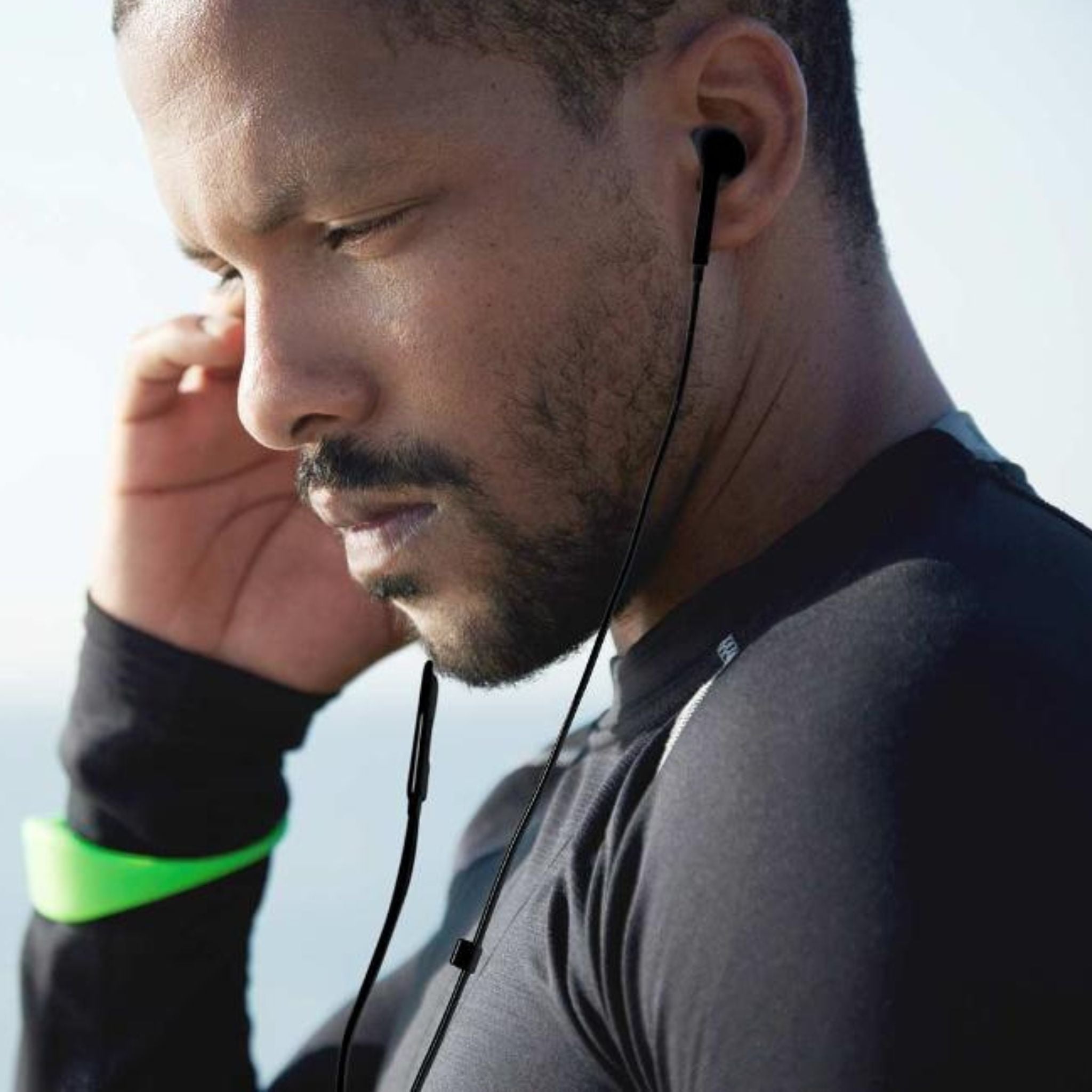 Porodo Soundtec Stereo Earphones with Type-C Connector, High-Clarify Microphone, ABS Material, 120 cm Tangle Free Cable - Black