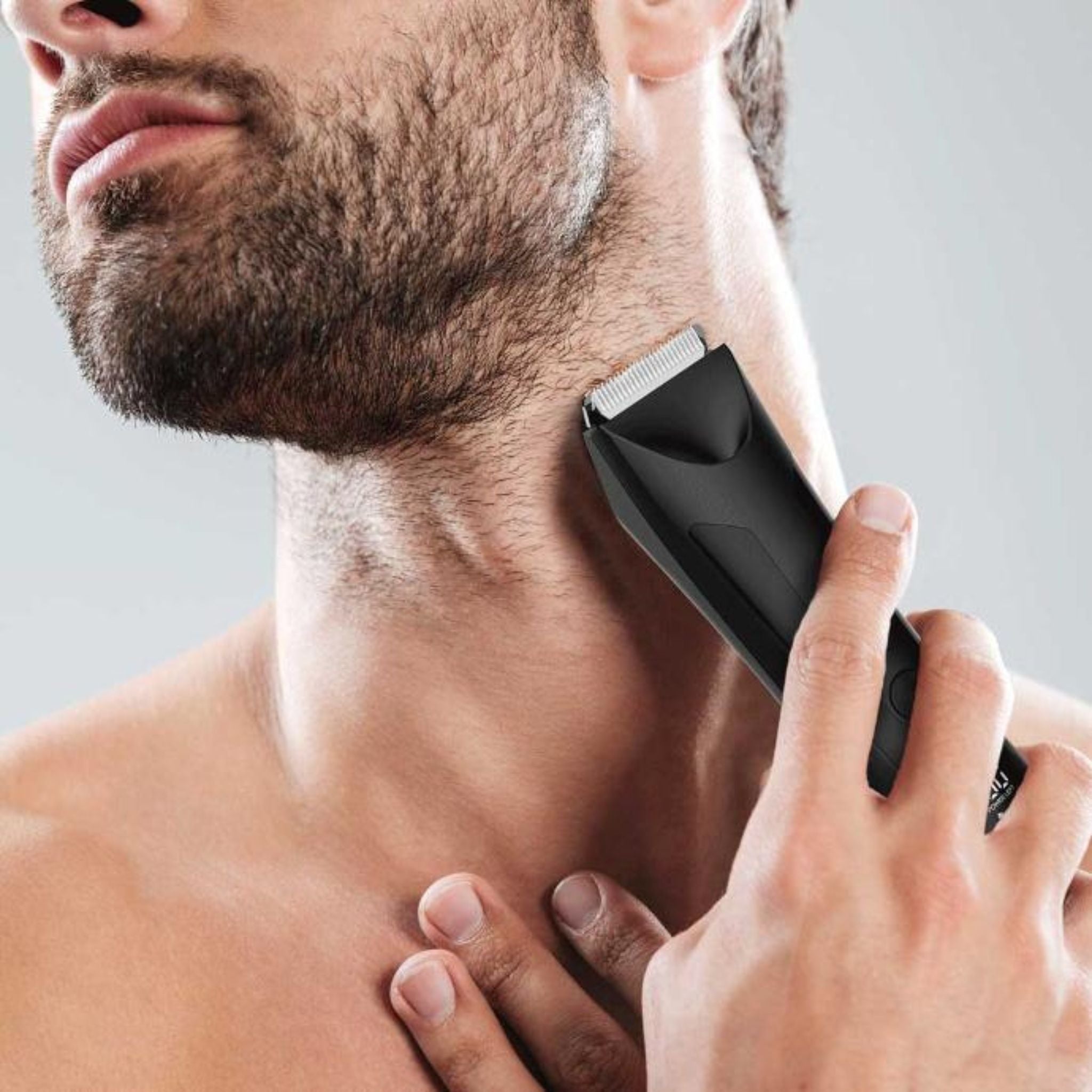 Green Lion Sensitive Area Trimmer with 90-Minutes Working Time, LED Display, 600mAh Battery Capacity, Water-Resistant, Ceramic Blades, 2 Hours Charging Time - Black