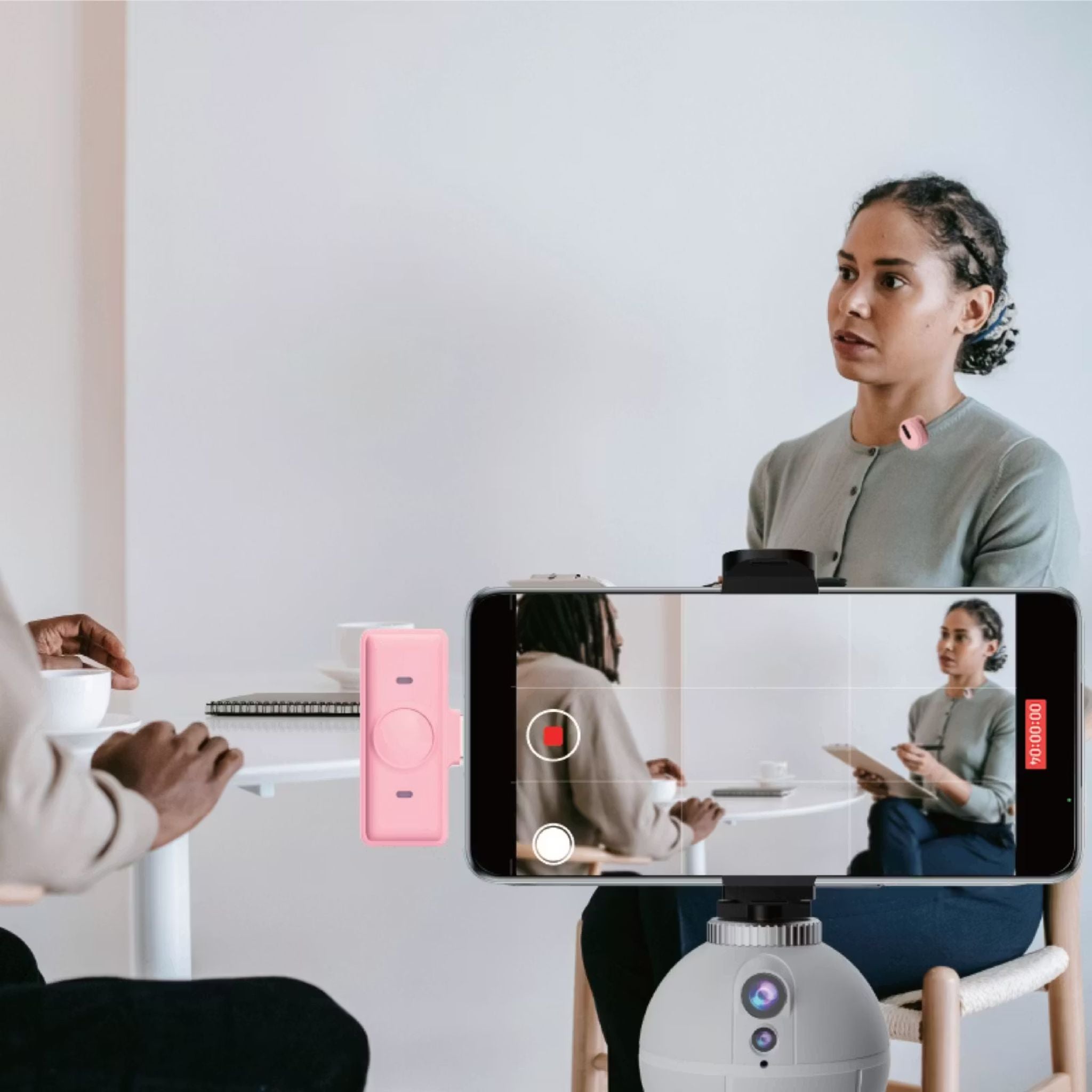 Green Lion GLM Wireless Microphone Lite – Pink,2 Microphones+1 Receiver,Environmental Noise Cancellation,360° Pickup,Up to 7H Runtime,Compact & Portable,20m Transmission,USB-C, 4×Charging Case Time,Perfect for Vlogging,Streaming,Recording