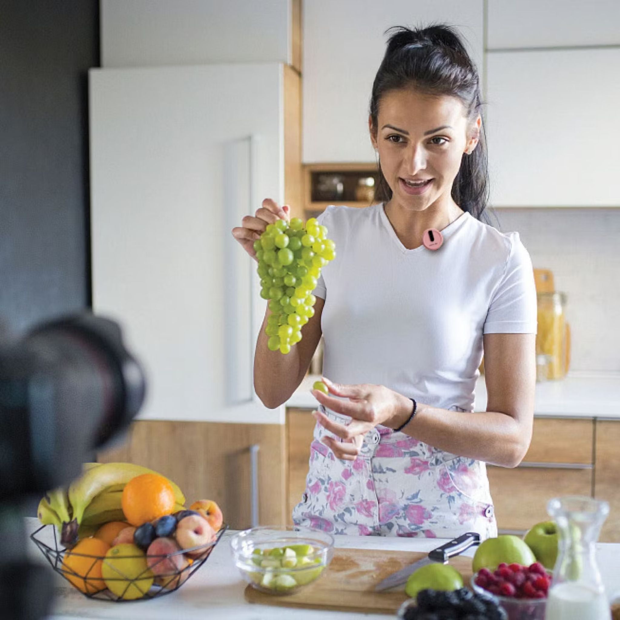 Green Lion GLM Wireless Microphone Lite – Pink,2 Microphones+1 Receiver,Environmental Noise Cancellation,360° Pickup,Up to 7H Runtime,Compact & Portable,20m Transmission,USB-C, 4×Charging Case Time,Perfect for Vlogging,Streaming,Recording