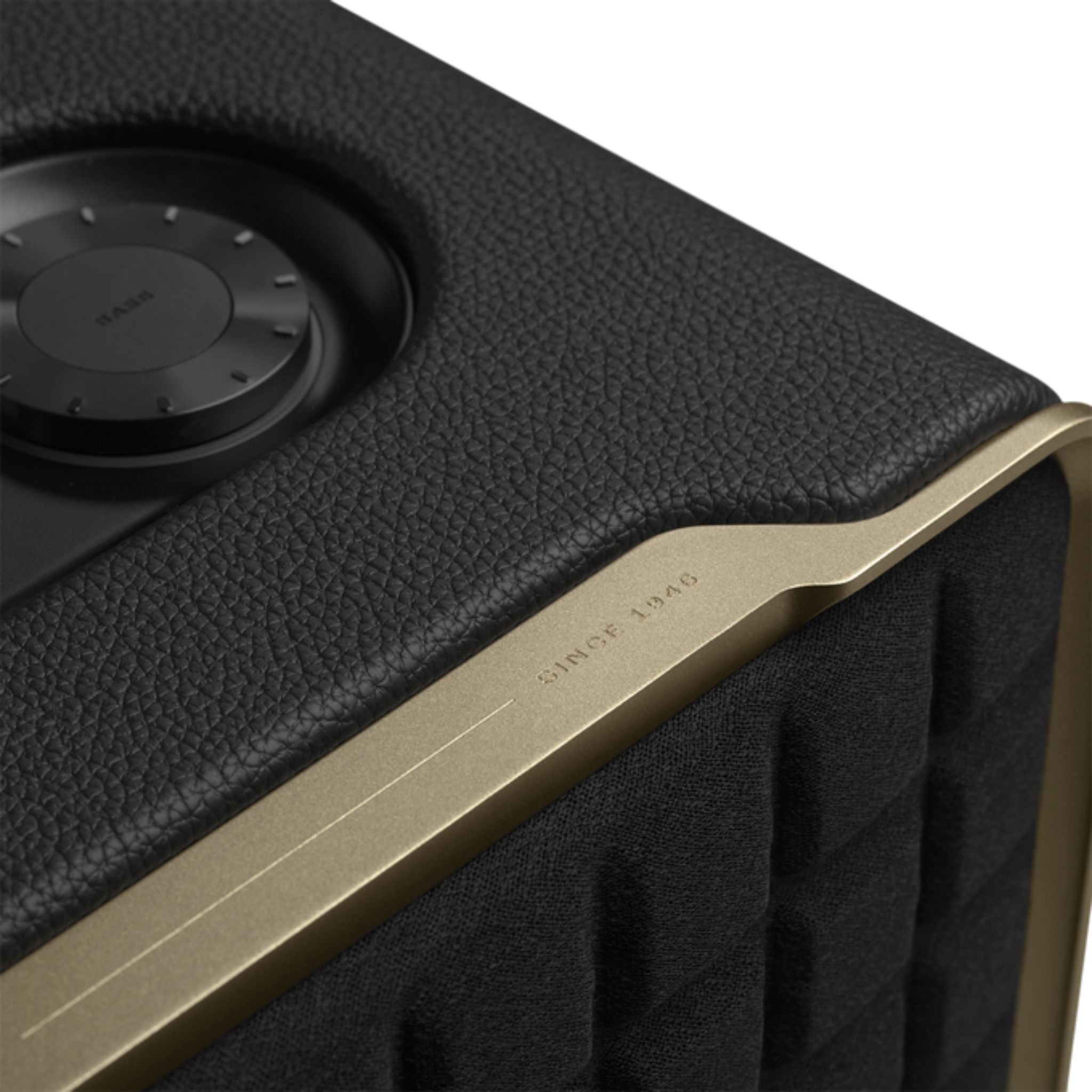 JBL Authentics 200 Smart Home Speaker With Wi-Fi, Bluetooth, Voice Assistants And Retro Design - Black