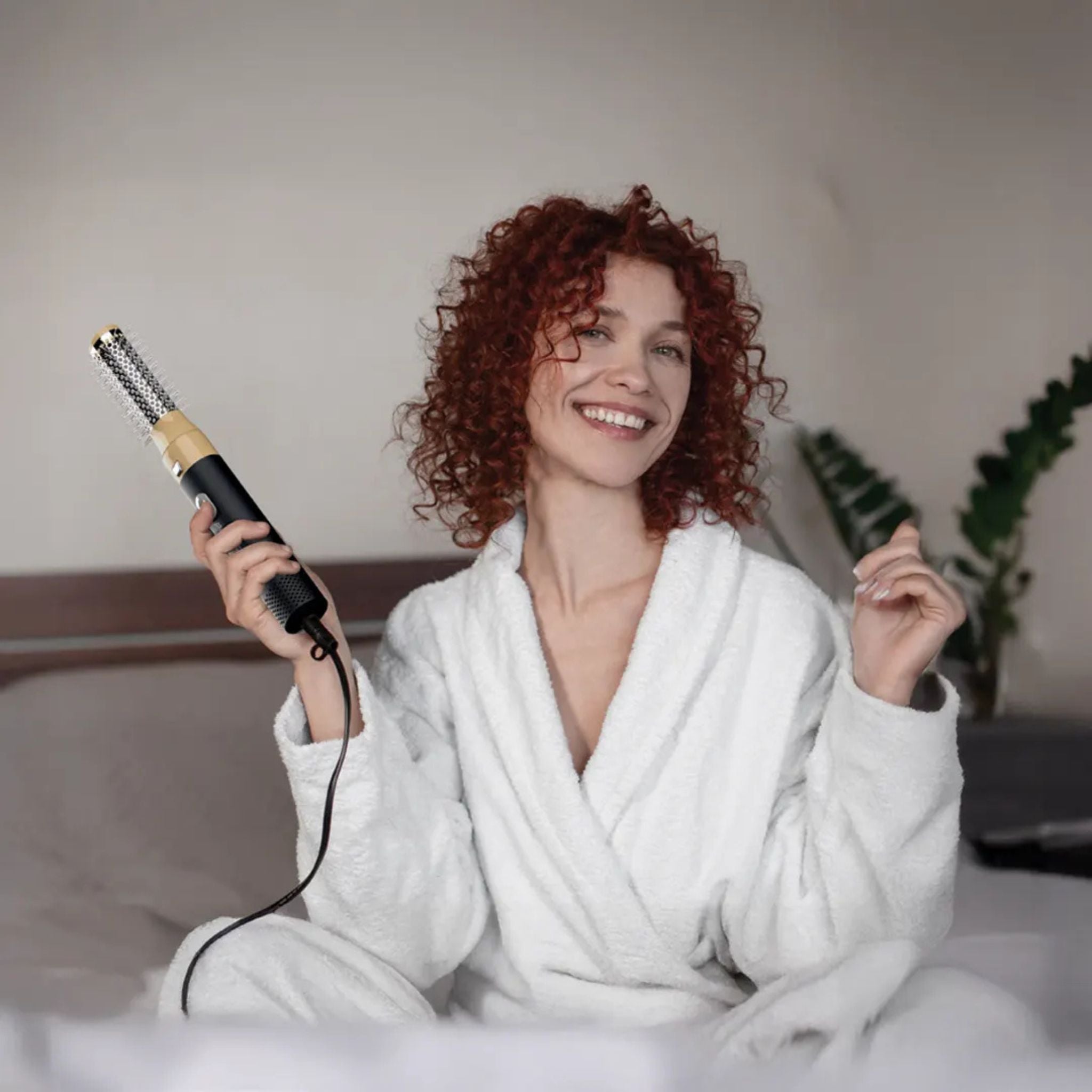Porodo Lifestyle Multi-Styling Hair Dryer Set with 5 Drying Combs, 3 Airflow Modes, 600W Rated Power, No-Frizz Negative Ions, 3 Temperature Control Settings - Black