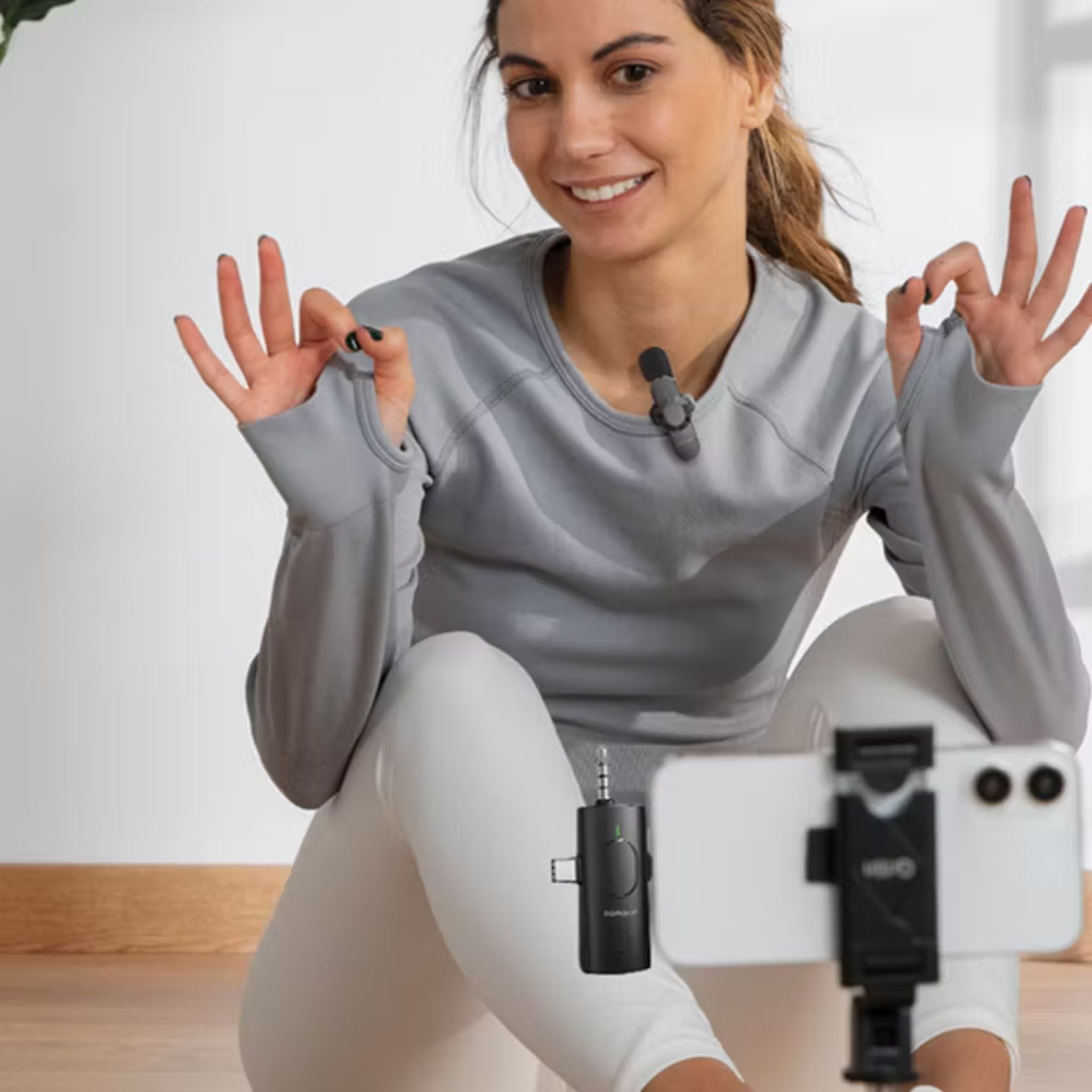 Porodo Audix Elite 3-in-1 Lavalier Mic offers USB-C, Lightning & 3.5mm AUX support. Delivers clear audio, up to 3 hours use, low latency, auto-pairing, and quick wireless setup. Includes 100mAh receiver & 40mAh mic battery-Black