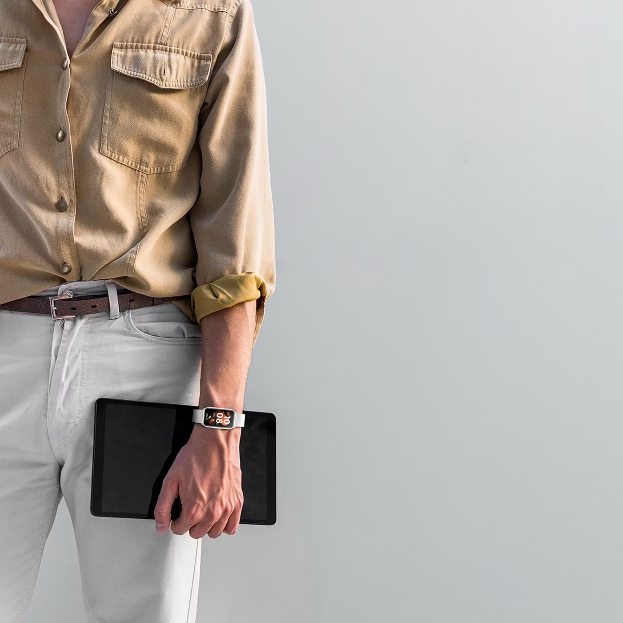 Green Lion Track Fit Smartwatch 1.45” TFT IPS Display, Bluetooth 5.2, Magnetic Charging, 3–5 Days Battery Life, IP65 Water Resistant, Health & Fitness Tracking, Sport Modes, Flashlight, Bluetooth Calling-Silver