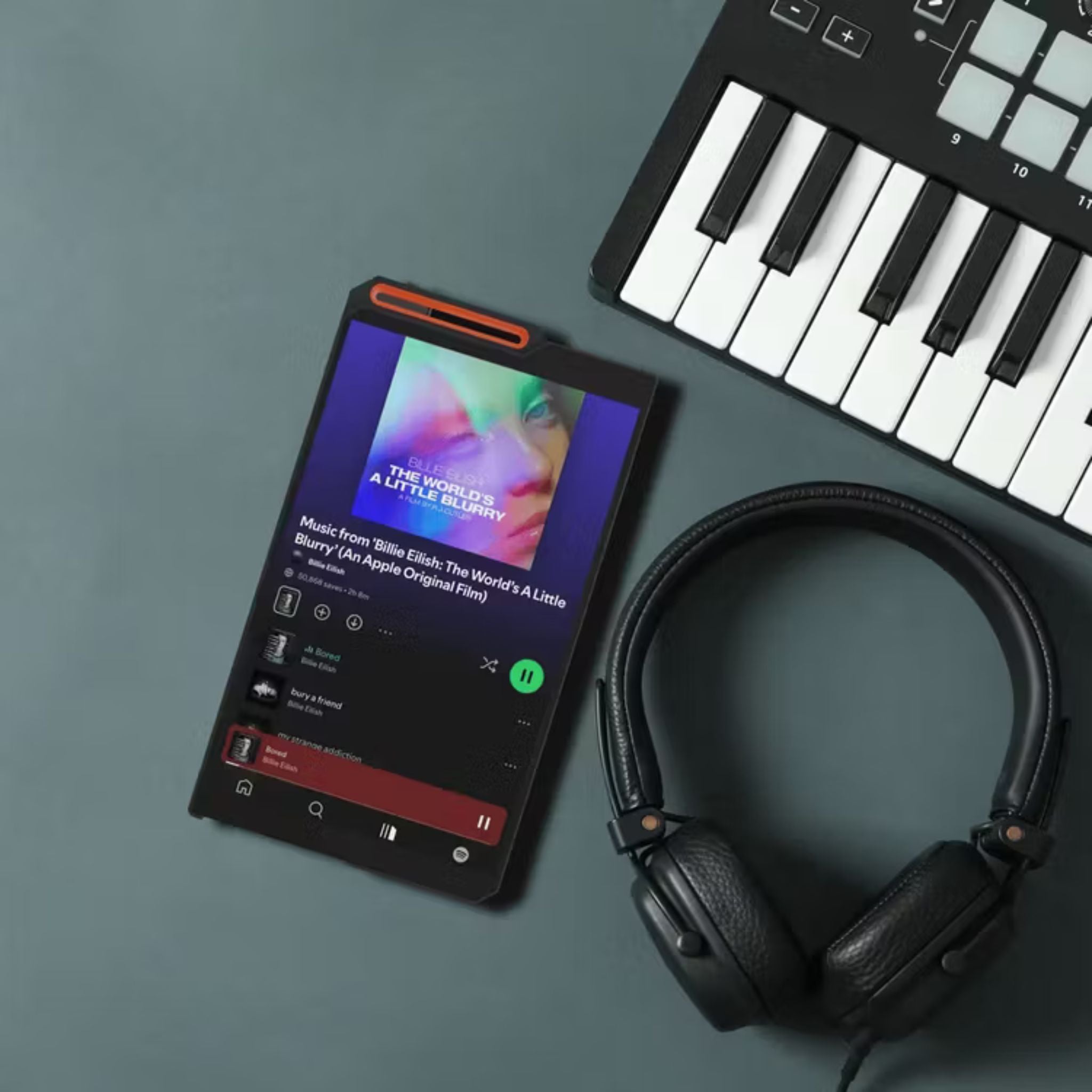 Porodo Soundtec Pod Pro Android Music Player with 1500mAh Battery Capacity, 15 Hours Working Time, 2 Hours Charging Time, Type-C Charging Port, Multiple Languages Supports, 4" IPS Display, Android 7 Operating System, Bluetooth Version 4.0 - Black