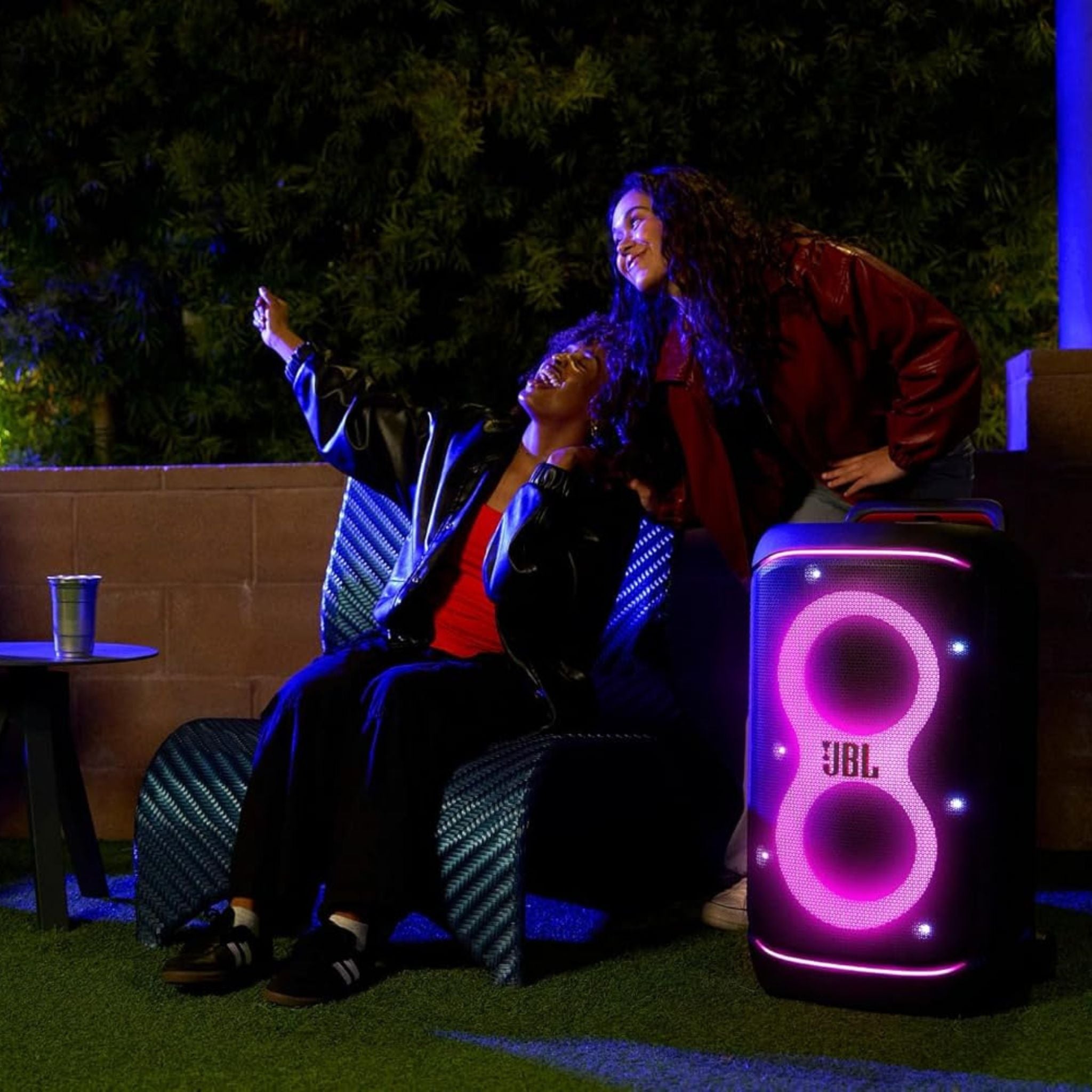JBL PartyBox 520 Portable Bluetooth Speaker, 400W Output Power, 40 Hz-20 kHz Frequency Response, AI Sound Boost, Lightshow, Auracast Multi-Speaker Connection, IPX4 Splash Proof - Black