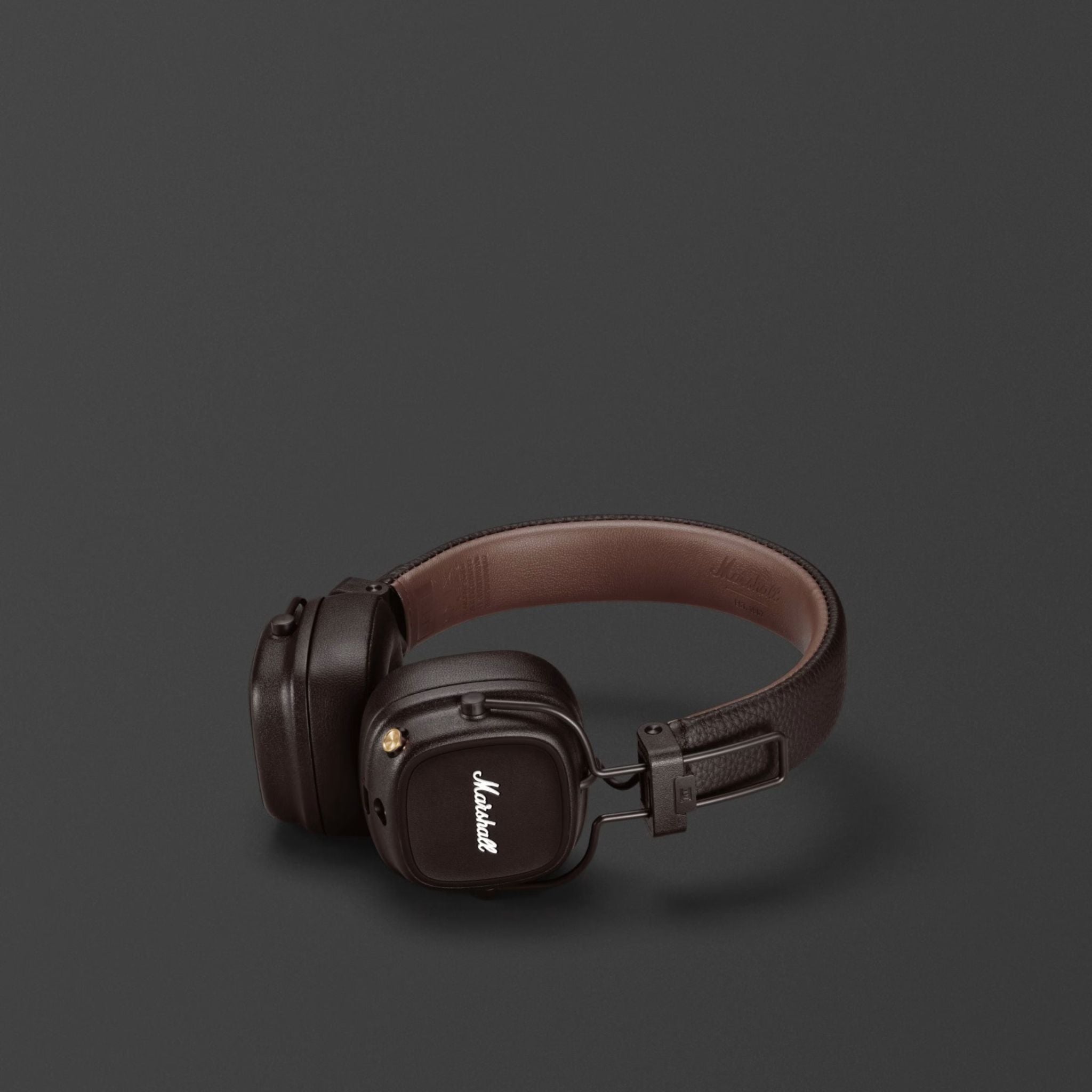 Marshall Major IV On-Ear Wireless Headphones, Foldable Design, 80 Hours of Wireless Play Time, Bluetooth Multipoint Connectivity, Fast & Wireless Charging, Bluetooth Version 5.0, 3 Hours Charging Time, 10 m Bluetooth Range - Brown