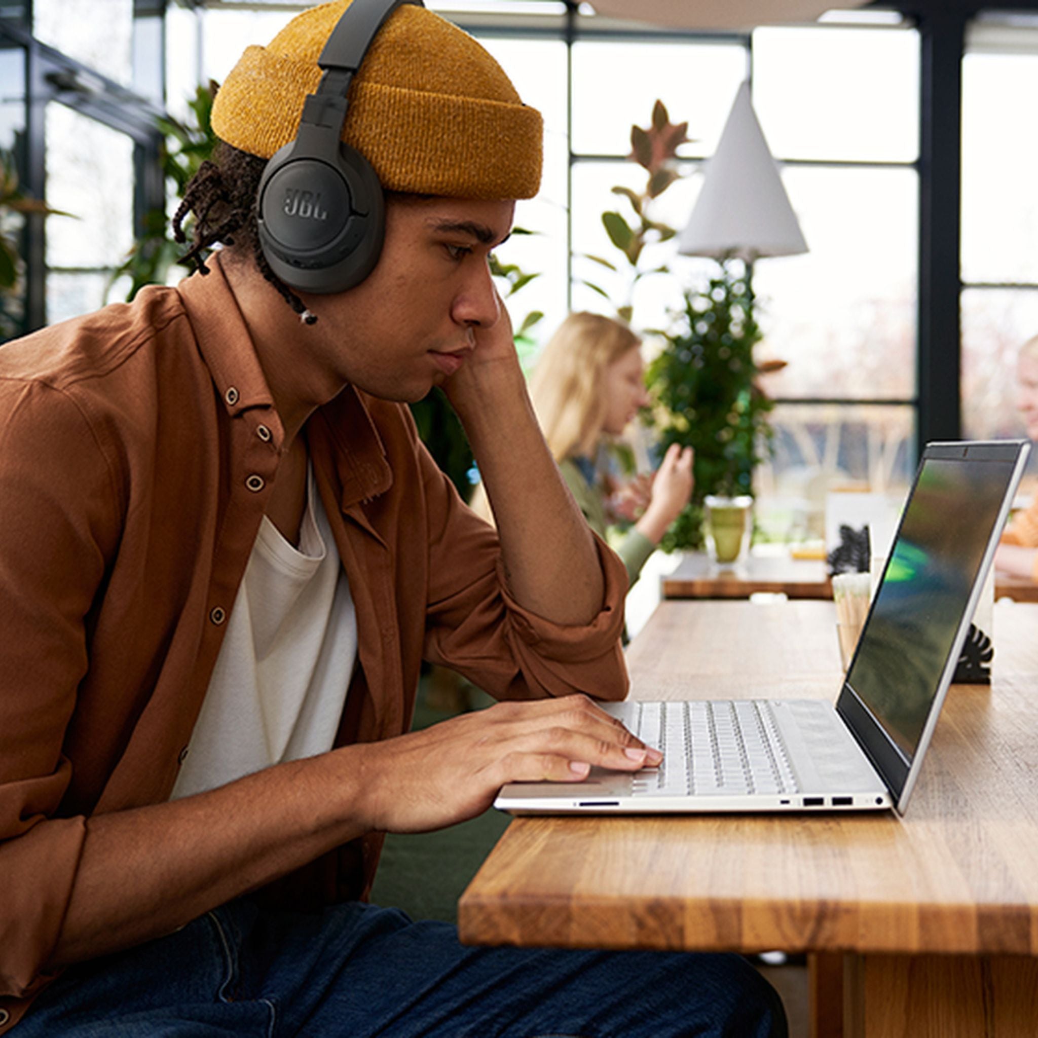 JBL Tune 770NC Adaptive Noise Cancelling Wireless Over-Ear Headphones, Pure Bass Sound, Smart Ambient, Bluetooth 5.3, Le Audio, VoiceAware, 70H Battery, Multi-Point Connect - Black
