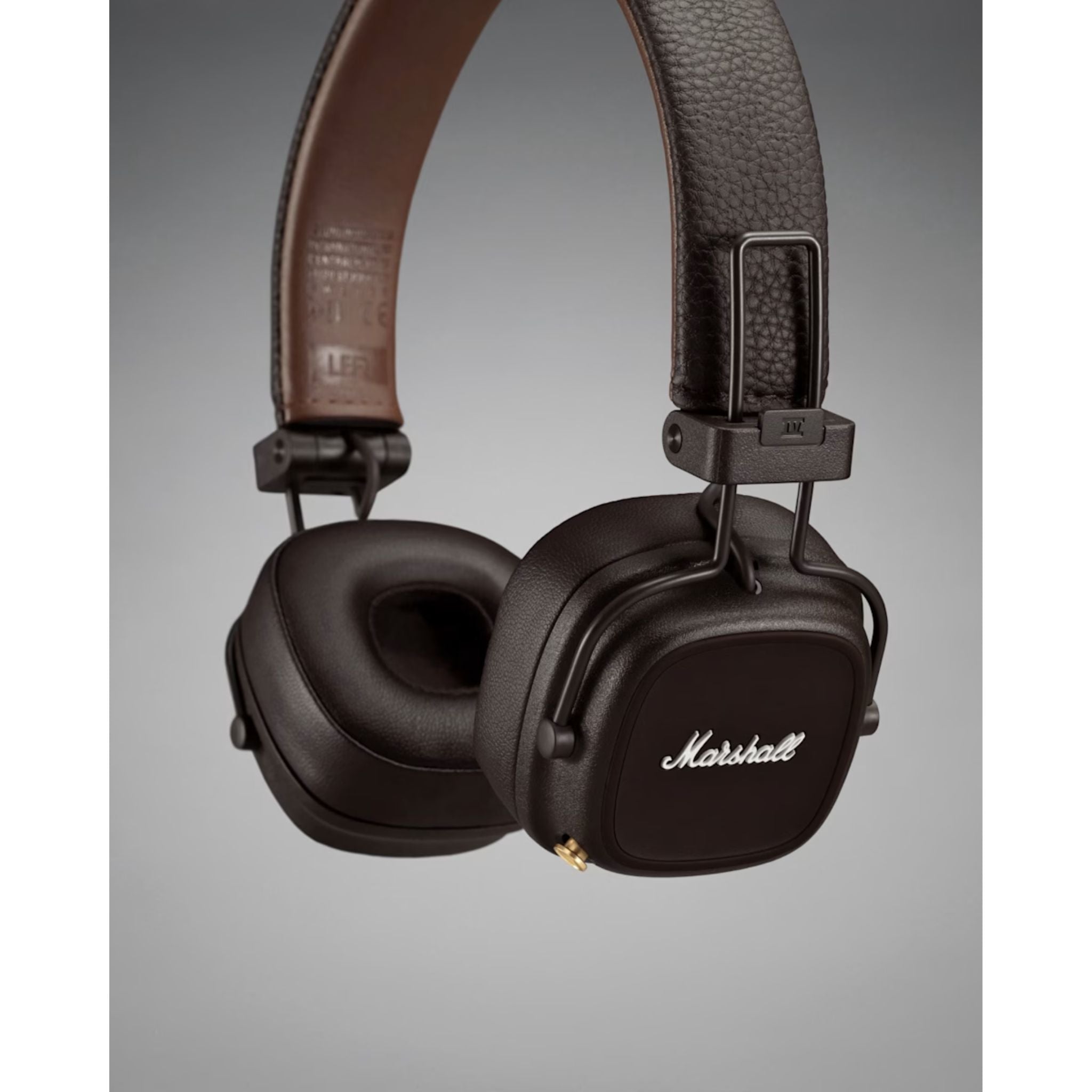 Marshall Major IV On-Ear Wireless Headphones, Foldable Design, 80 Hours of Wireless Play Time, Bluetooth Multipoint Connectivity, Fast & Wireless Charging, Bluetooth Version 5.0, 3 Hours Charging Time, 10 m Bluetooth Range - Brown