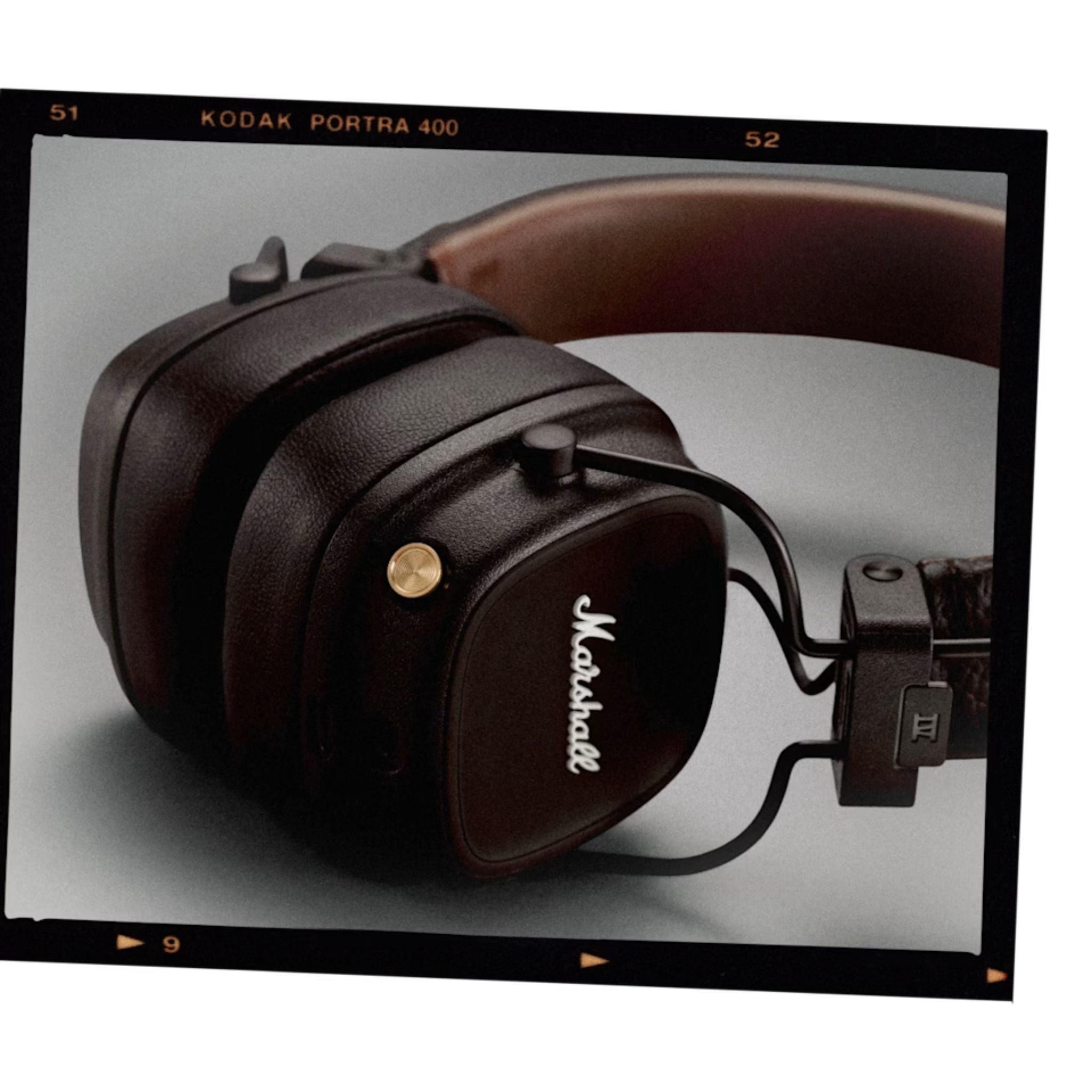 Marshall Major IV On-Ear Wireless Headphones, Foldable Design, 80 Hours of Wireless Play Time, Bluetooth Multipoint Connectivity, Fast & Wireless Charging, Bluetooth Version 5.0, 3 Hours Charging Time, 10 m Bluetooth Range - Brown