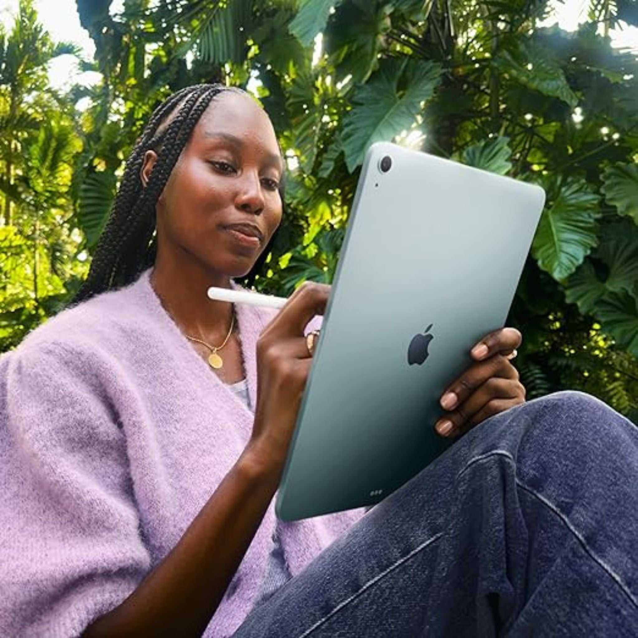 Apple iPad Air 11-inch with M3 chip Built for Apple Intelligence, Liquid Retina Display, 256GB, 12MP Front/Back Camera, Wi-Fi 6E, Touch ID, All-Day Battery Life - Space Gray